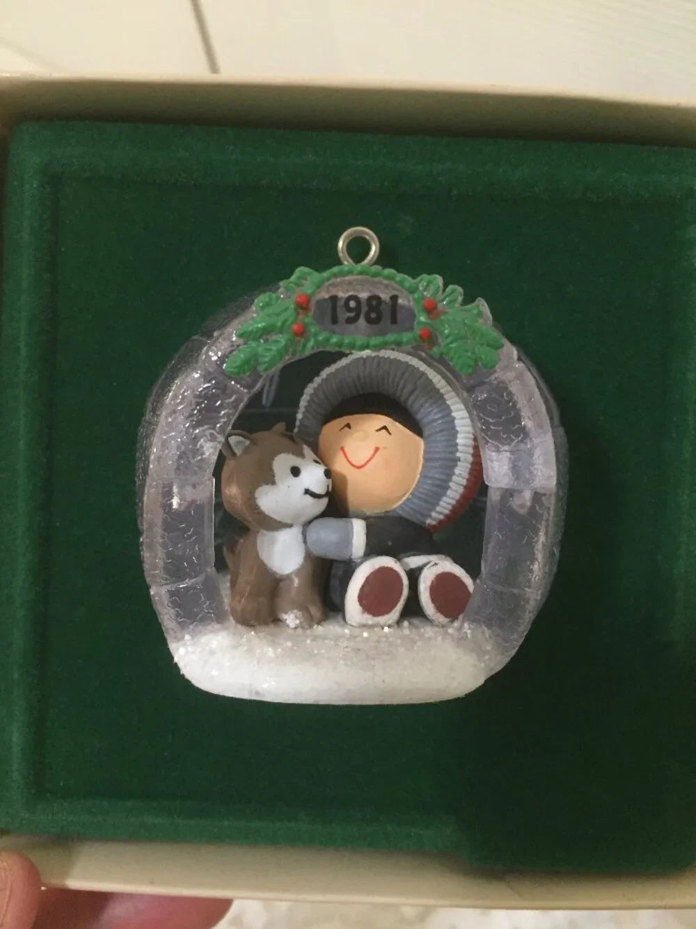 HALLMARK 1981 FROSTY FRIENDS 2ND IN SERIES ESKIMO HUSKY IGLOO ORNAMENT W BOX No
